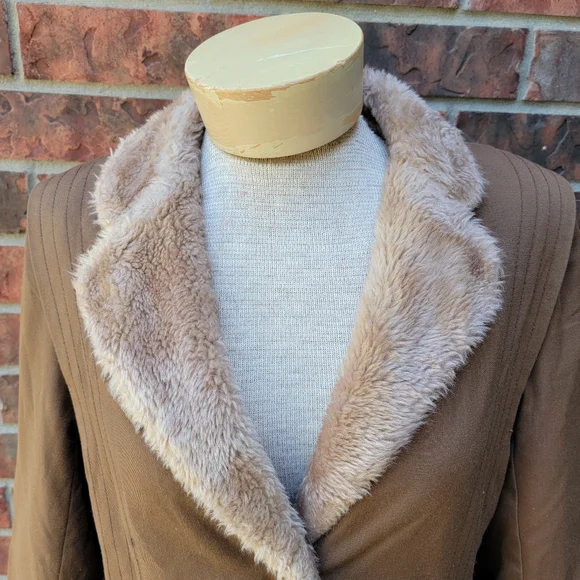 Vtg Bonders Calender Cloth Brown Faux Fur Lined Belted Coat USA No Size, - Picture 7 of 15